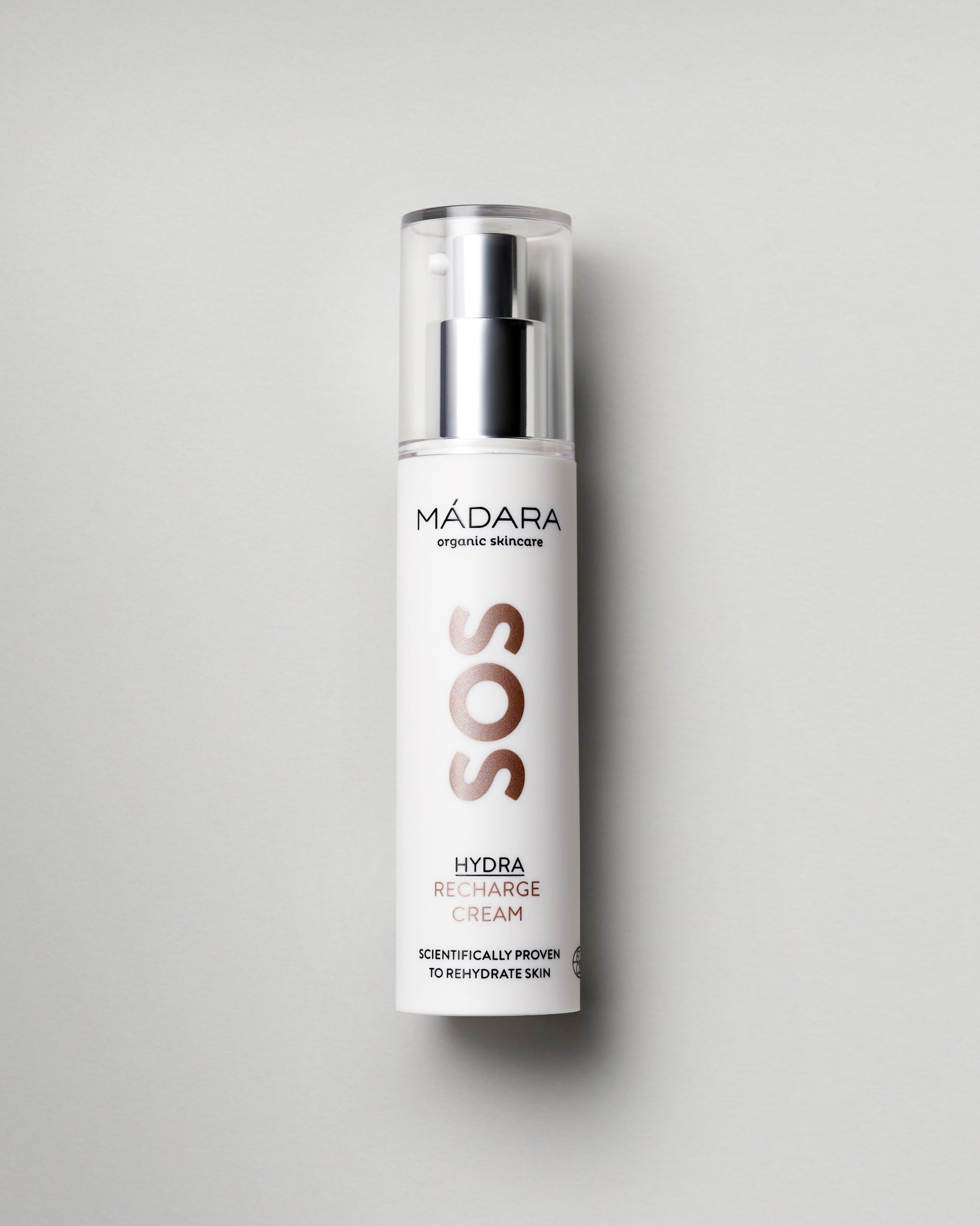 MÁDARA Organic Skincare sos hydra recharge cream A3011 face cream product photo on plain background.