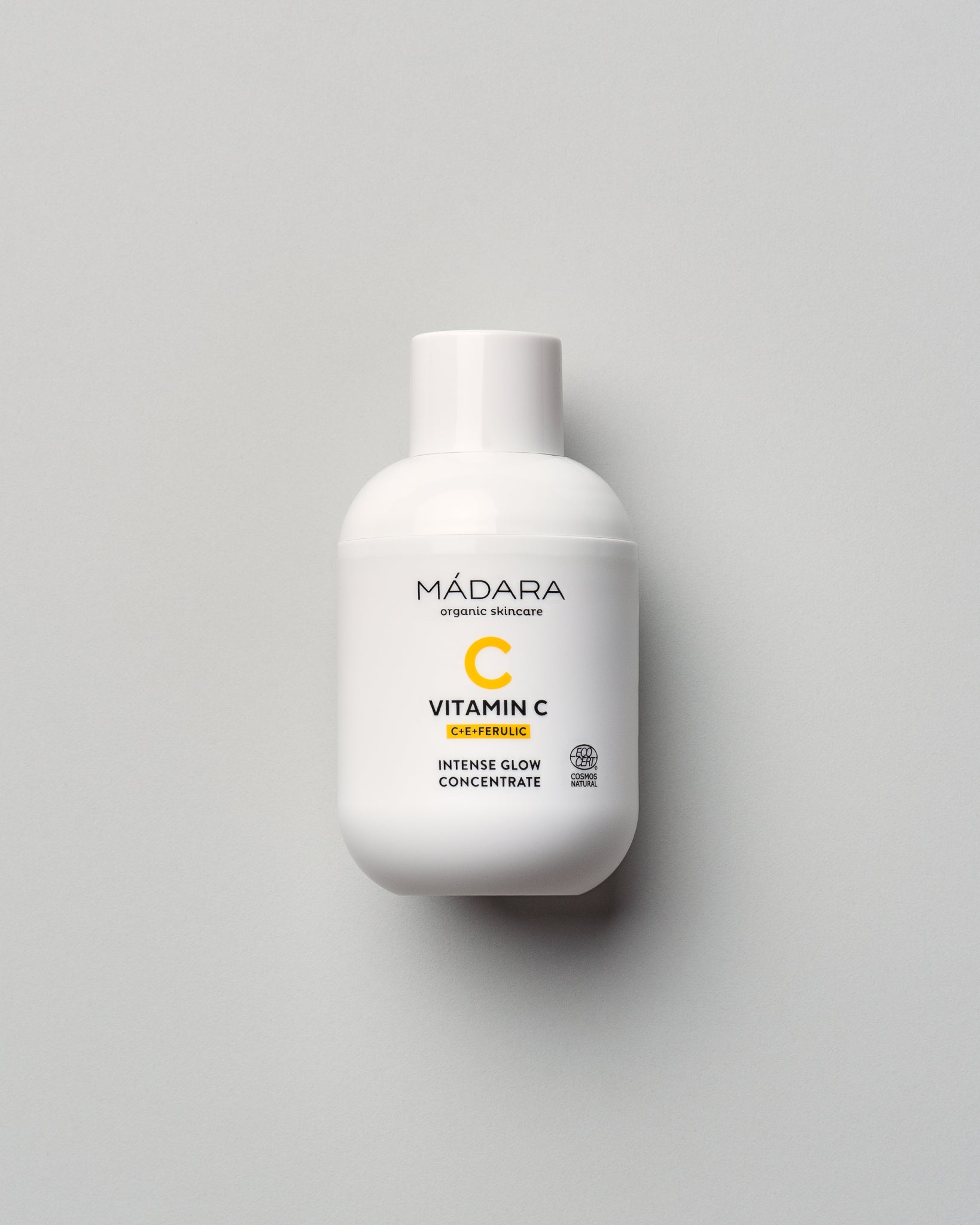 MÁDARA Organic Skincare vitamin c intense glow concentrate A3301 product photo on plain background.