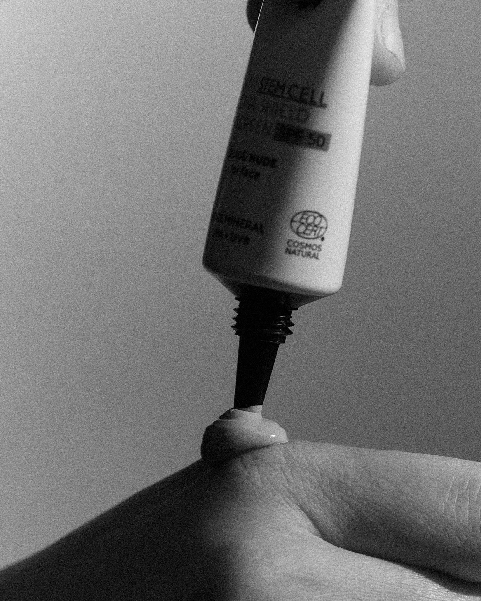 MÁDARA Organic Skincare cosmos natural spf50 A3416 product photo on plain background.