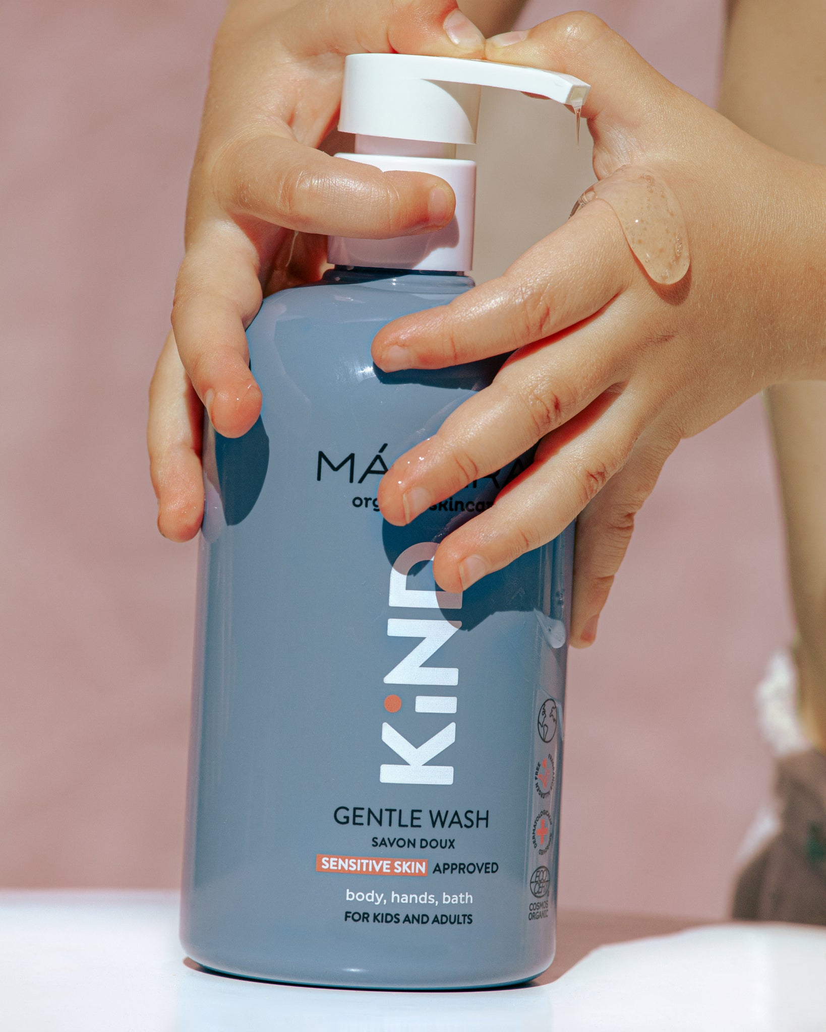 MÁDARA Organic Skincare sensitive skin approved body wash A4465 product photo on plain background.