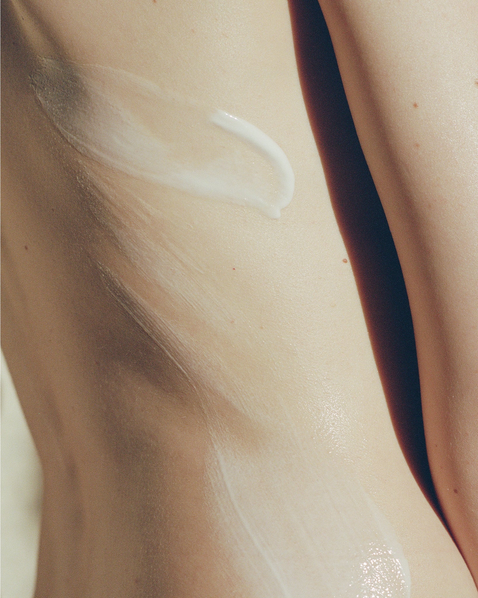 MÁDARA Organic Skincare body lotion madara A1112 lotion product photo on plain background.