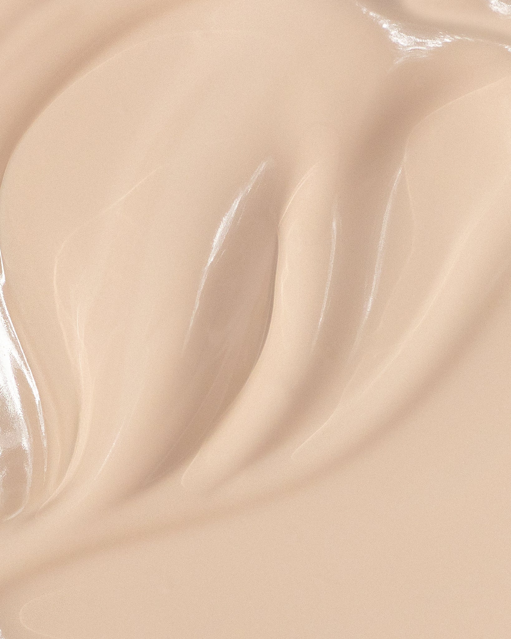 Texture close-up of MÁDARA Organic Skincare skin equal porcelain A6051 �swatch demonstrates consistency and finish.