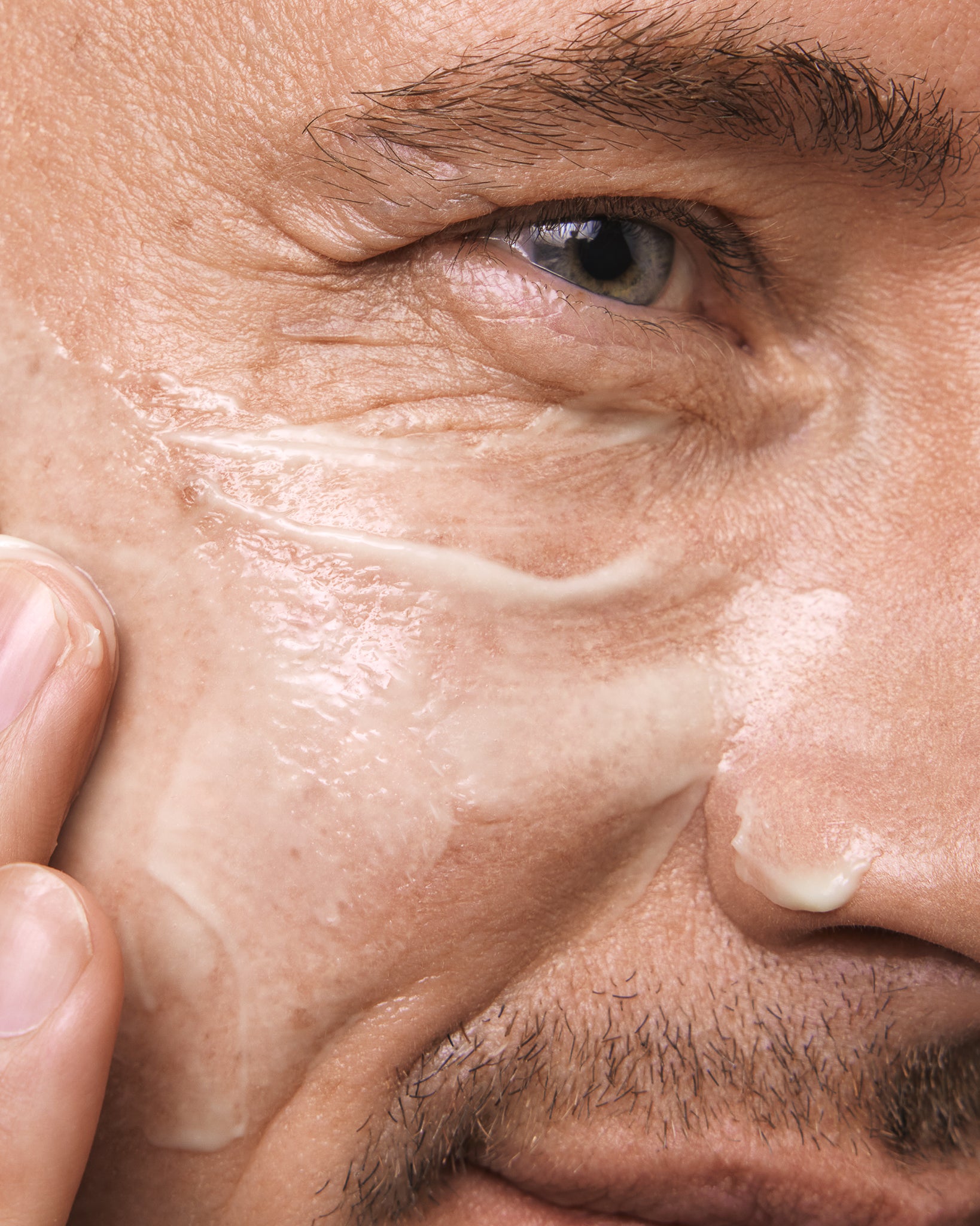 MÁDARA Organic Skincare mature skin day cream A3330 face cream product photo on plain background.